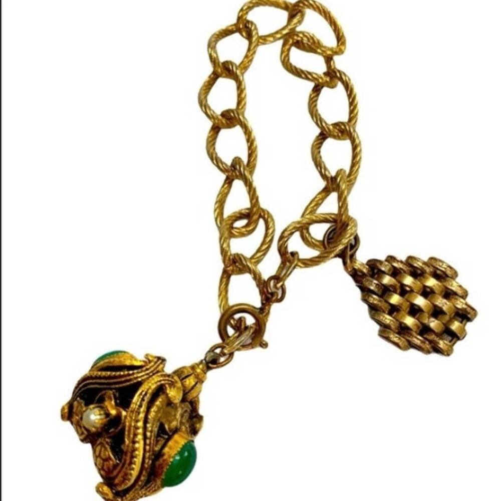 Hollywood Regency charm bracelet 1950s to 1960s Florenza style